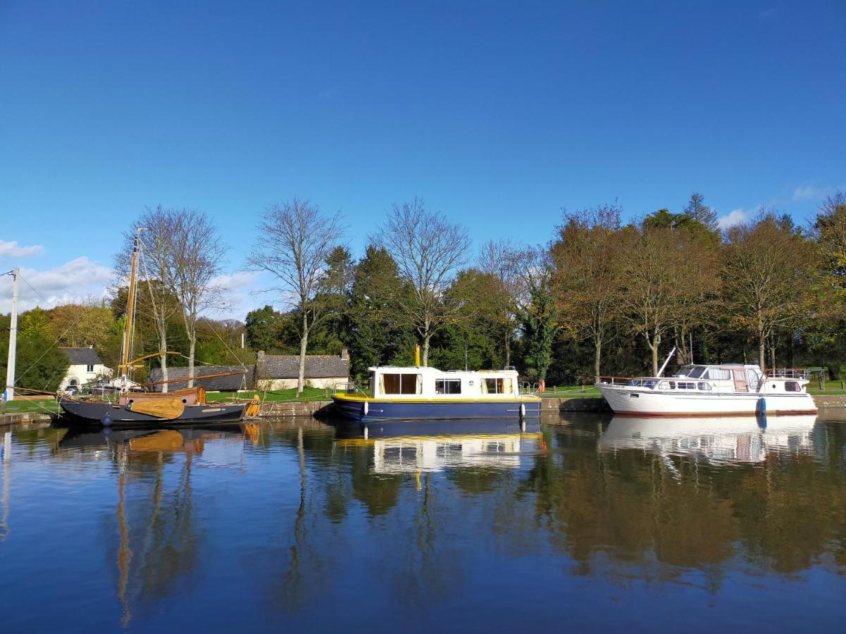 Ille Flottante, Maison Eclusiere Et Hebergements Insolites Sur Le Canal Hede-Bazouges Екстер'єр фото