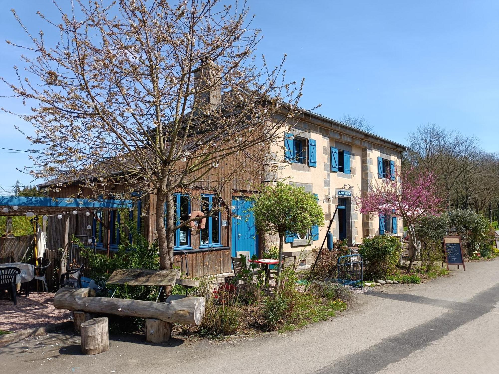 Ille Flottante, Maison Eclusiere Et Hebergements Insolites Sur Le Canal Hede-Bazouges Екстер'єр фото